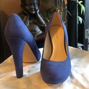Nine West Royal blue suede heels